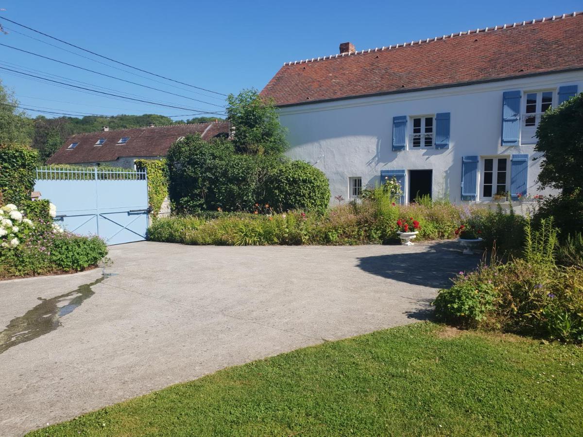 Bed and Breakfast Le Champ De L'Eau Crecy-la-Chapelle Exterior foto