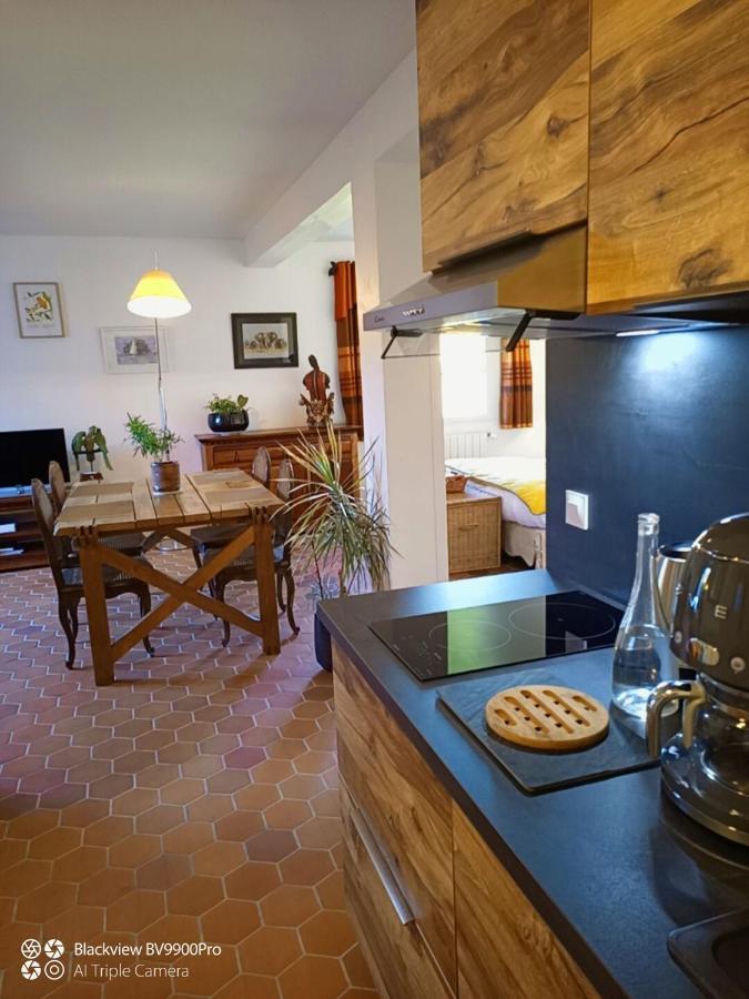 Bed and Breakfast Le Champ De L'Eau Crecy-la-Chapelle Exterior foto