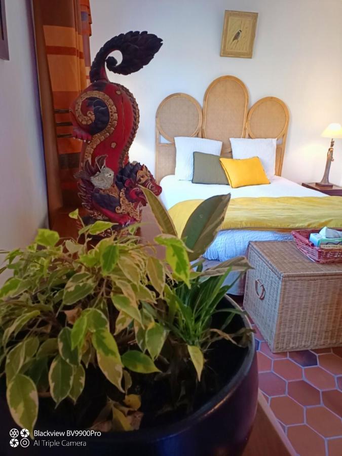 Bed and Breakfast Le Champ De L'Eau Crecy-la-Chapelle Exterior foto